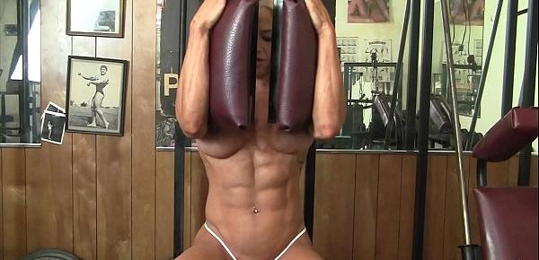  Pro Female Bodybuilder Big Tits Nice Pussy